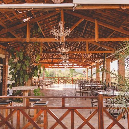 Chácara Bom Jesus Villa Caconde Bagian luar foto