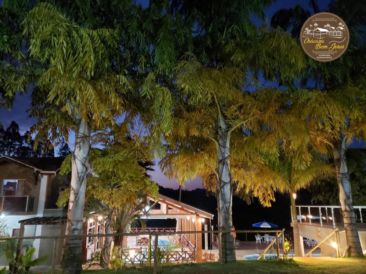 Chácara Bom Jesus Villa Caconde Bagian luar foto